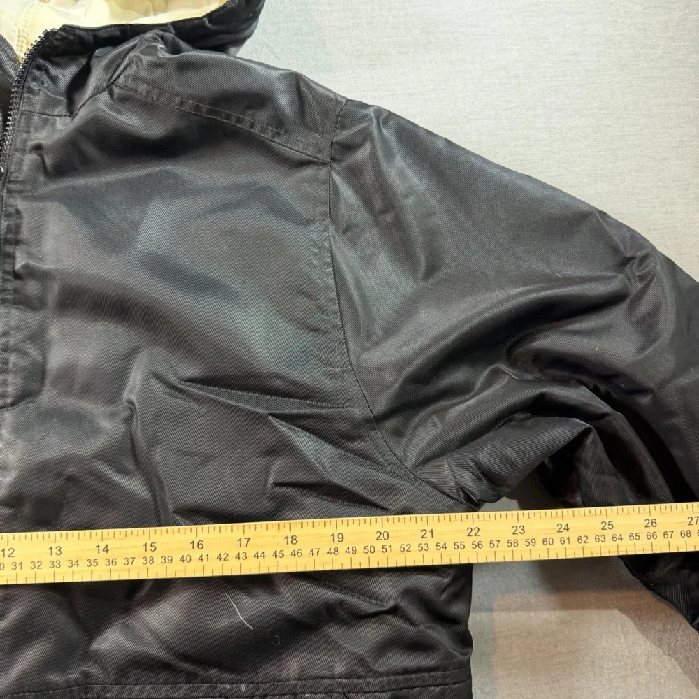 Nike Hooded Puffer Jacket Youth Large Black Good Vintage Team Sports Spell Out